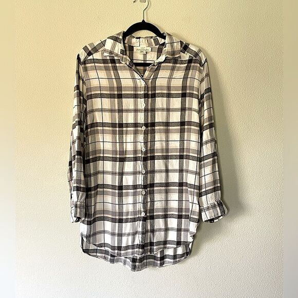 Women’s, L.O.G.G., Ultra-Soft, Viscose, Button-Down, “Flannel” Top. Size 6. - Picture 1 of 4